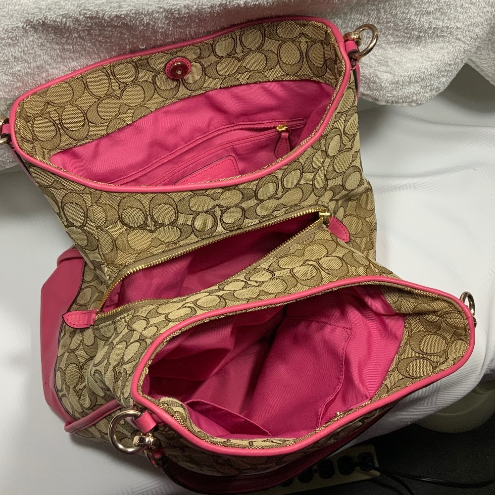 Coach Signature Phoebe Shoulder Bag - Picture 4 of 16